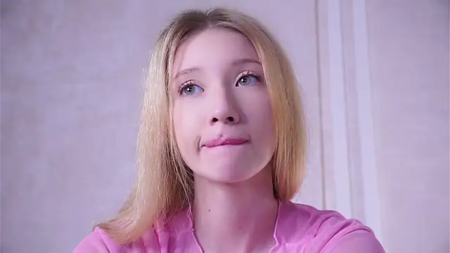 Chat +18 de SunnivaCovil ao vivo