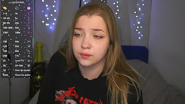 Chat +18 de CuteSharloti ao vivo