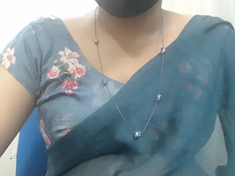 Lovely_Siri_23's Webcam Show