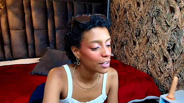 Chatroom XXX en direct de Zia_Green