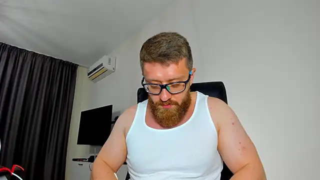 Findom_guyのウェブカメラショー