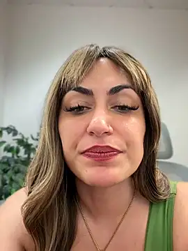 Chatroom XXX en direct de YourQueen18