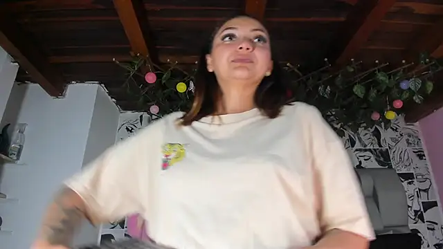 LucyRosse 现场XXX聊天