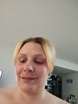 Savvy8's Webcam Show
