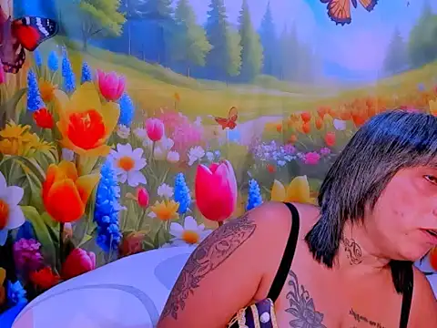 Chat +18 de indianroxy ao vivo