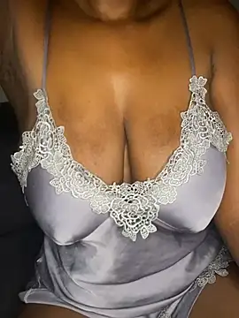 Millie246 élő XXX-chatje