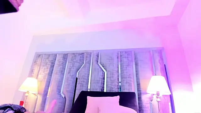 Chat +18 de Ciara_Benet ao vivo