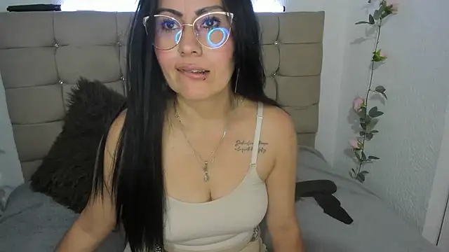 Tania_mature Chat XXX live