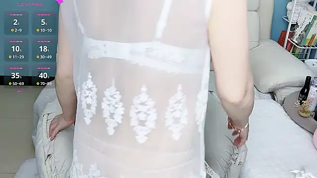 Yinzi_ 在線直播表演