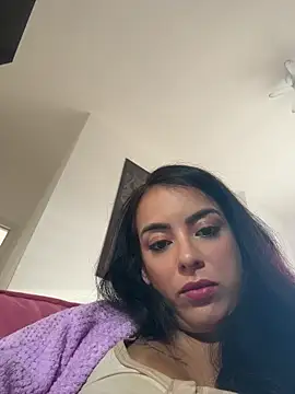 Czat XXX na żywo – Srta_Jhenny