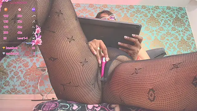 Chat +18 de alexa_cruz__ ao vivo