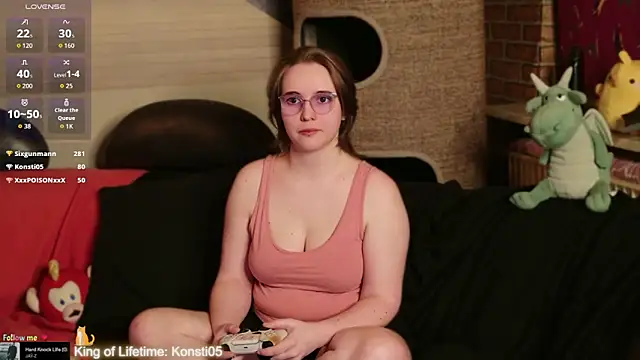 Show modela GamerGirl_Eve na web-kameri