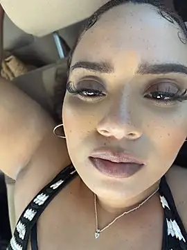 Chat +18 de CarmelaAnthony ao vivo
