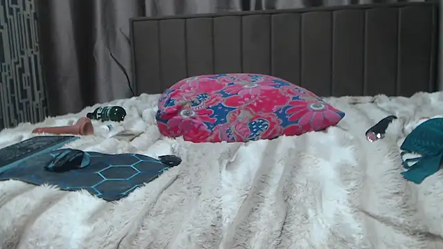 scyrim2 Chat XXX in diretta