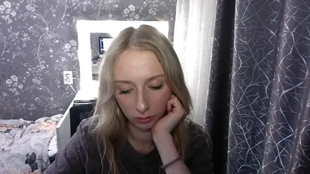 AliceTwinkle Webcamshow
