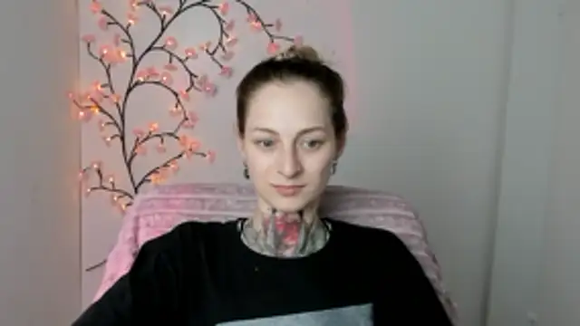 Chat +18 de Esmi_Winter ao vivo