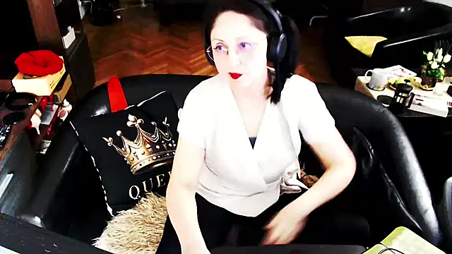 XXX chat uživo modela Imperatriza