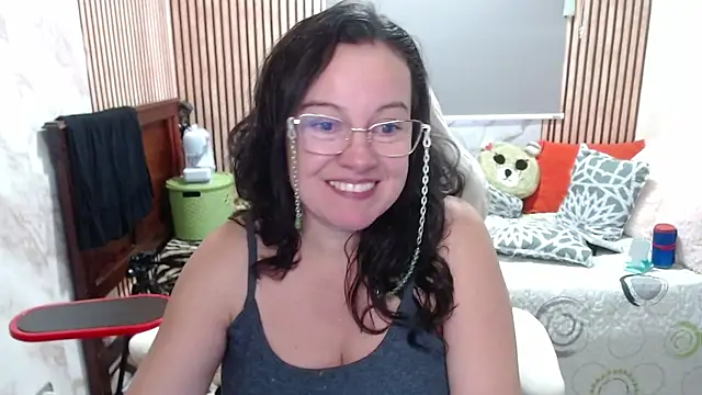 Sonialorens_ Chat XXX in diretta