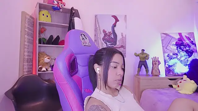 madelyn_rose_ élő XXX-chatje
