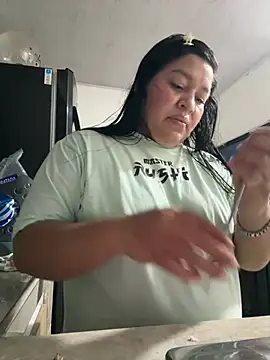 Chat +18 de Lovelipsbig ao vivo