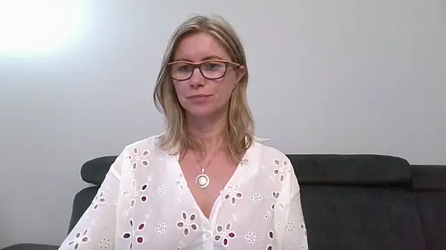 DoreenSexy Adlı Modelin Canlı XXX Sohbeti