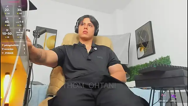Thom_Ohtani Chat XXX in diretta