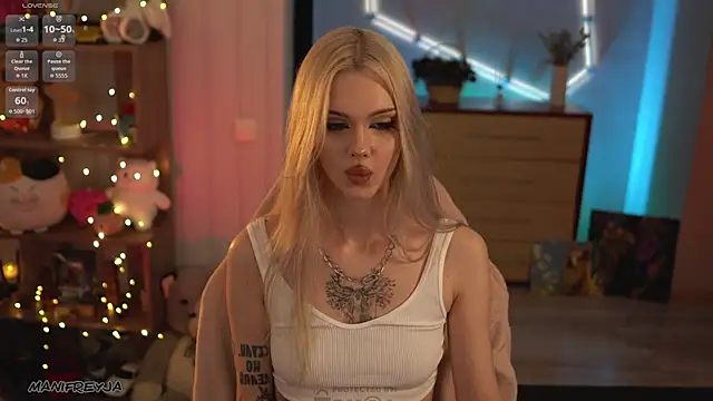 ManiFreyja's Webcam Show