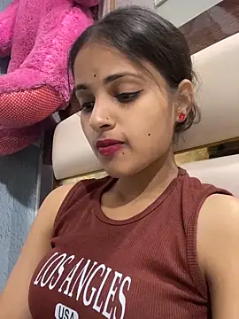 Naina11100 Live XXX-Chat