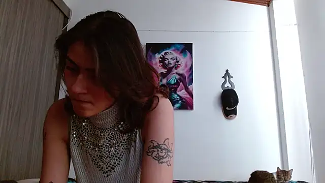 Crystal_Star_ Chat XXX in diretta
