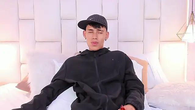 Онлайн чат XXX JacobFerrer