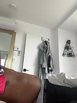 saintstrip Webcam show
