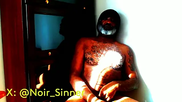 Show modela sinnernoir na web-kameri