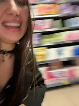 ICrazyOneIRL 现场XXX聊天