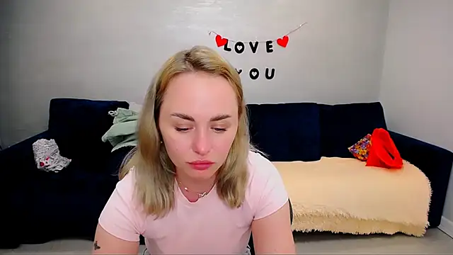 Chat XXX ao vivo de LiluMoon__