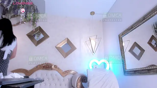 Chatroom XXX en direct de LADY_HELLEN