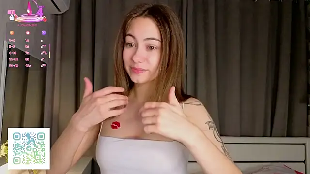 Онлайн чат XXX DaynaMacha