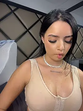 BustedAngelXXX লাইভ XXX চ্যাট