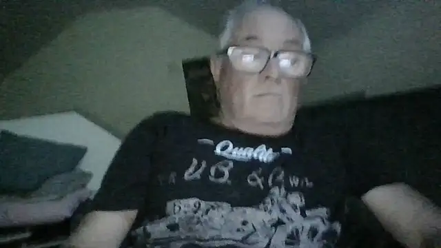 Pokazy przed kamerką – naughtygrandad1