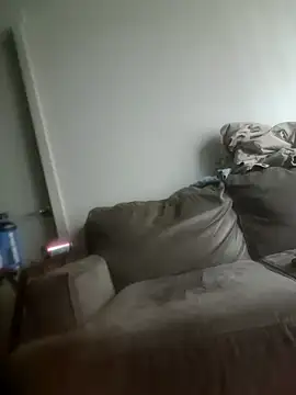yourMasterisBored's Webcam Show