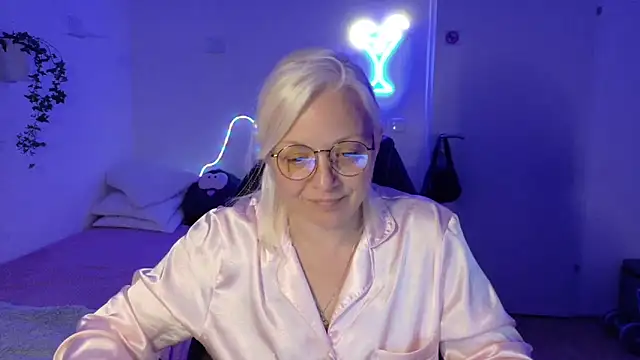 Linsy_Kim élő XXX-chatje