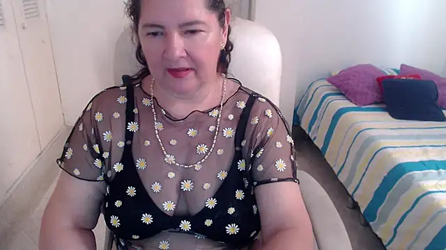 leonela_69 live XXX chat