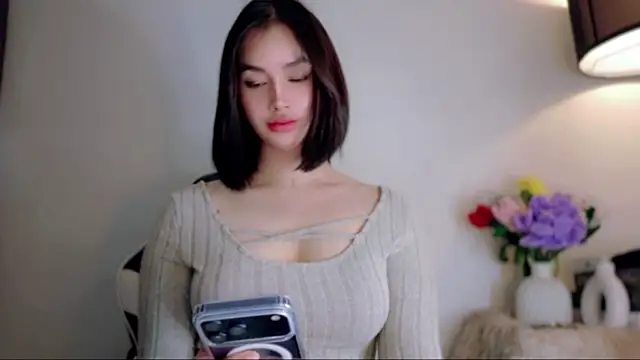 دردشة Anna_HollyDoll الجنسية المباشرة