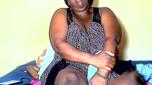 AnnabigpussyXO's Webcam Show