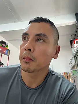 Živý XXX chat Paul22cm-
