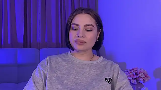AdrianaToress: онлайн-секс-чат