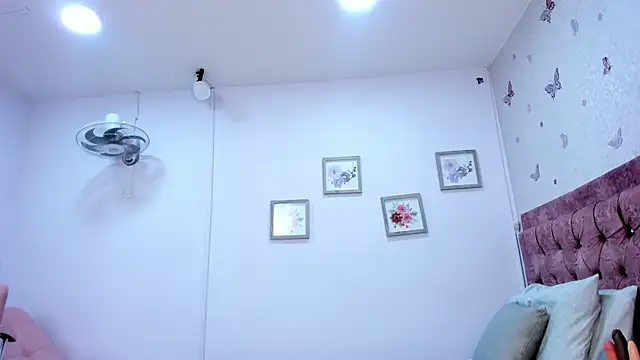 Chat +18 de Trinity-presley ao vivo