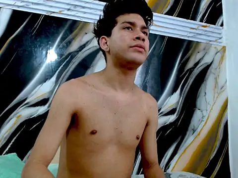 LAYAN_FEMBOY – Kamerová šou