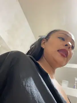 sofia_xxx02's Live XXX Chat