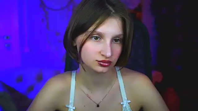 Živý XXX chat EllaHorton