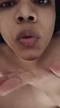 Chatroom XXX en direct de Maymoonx